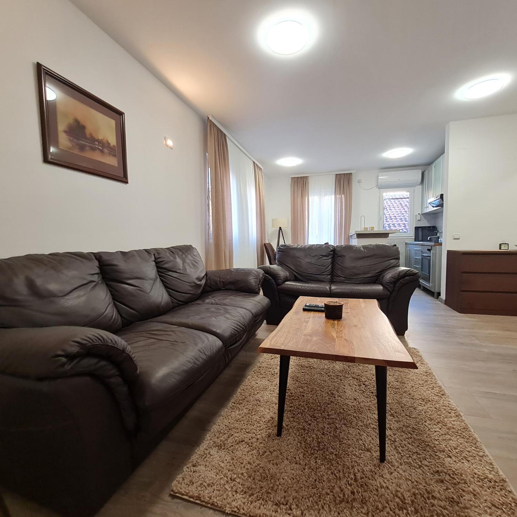 Apartman011 Apartment