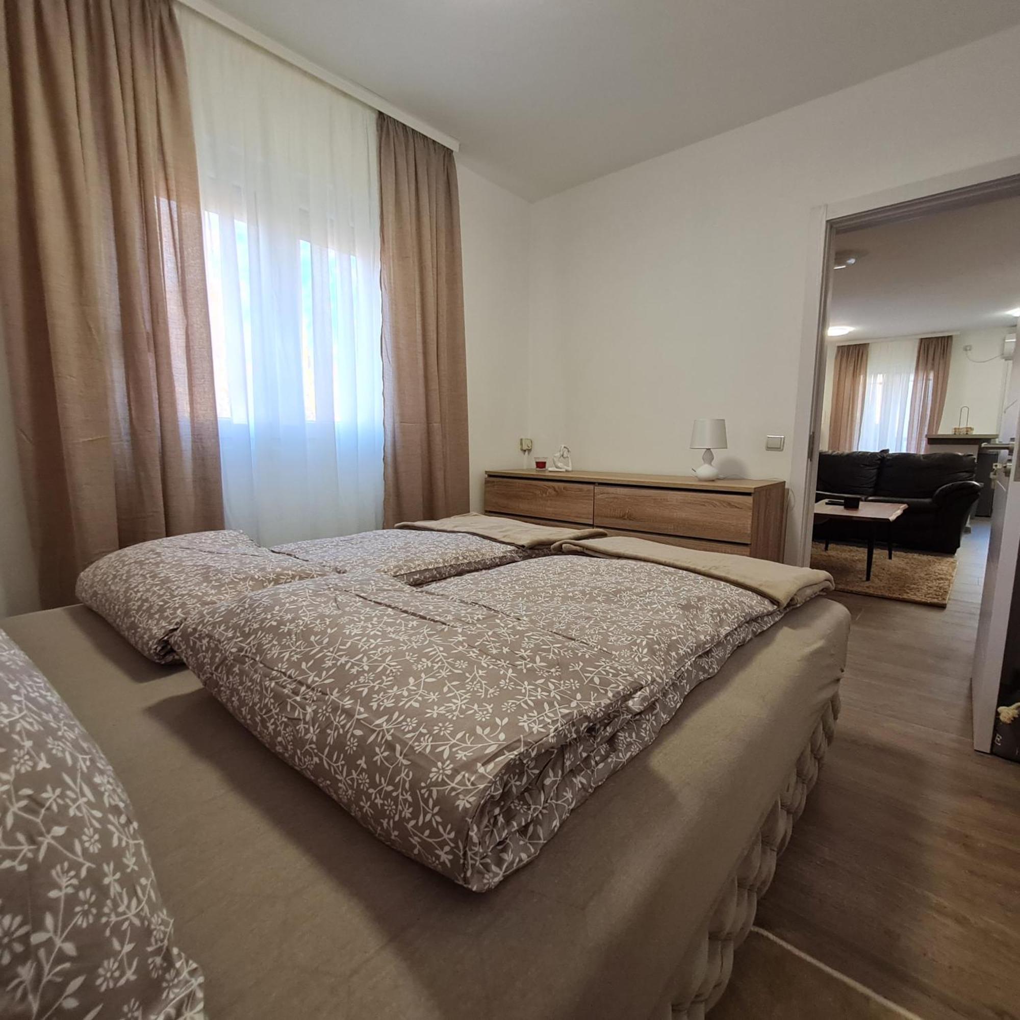 Apartman011 Apartment *